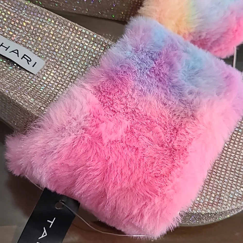 NWT Tahari girls fuzzy sandal slides size 3